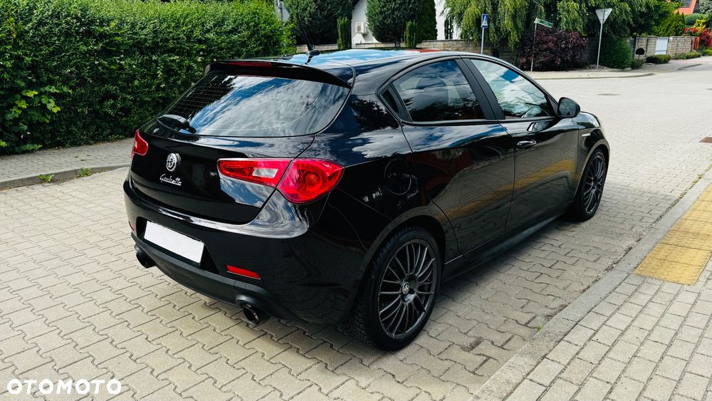 Alfa Romeo Giulietta 1.6 JTDM 16V Veloce - 11