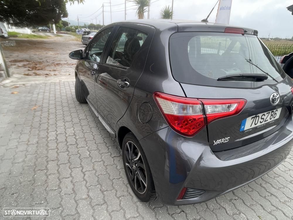 Toyota Yaris 1.4 D-4D Exclusive+P.Techno - 6