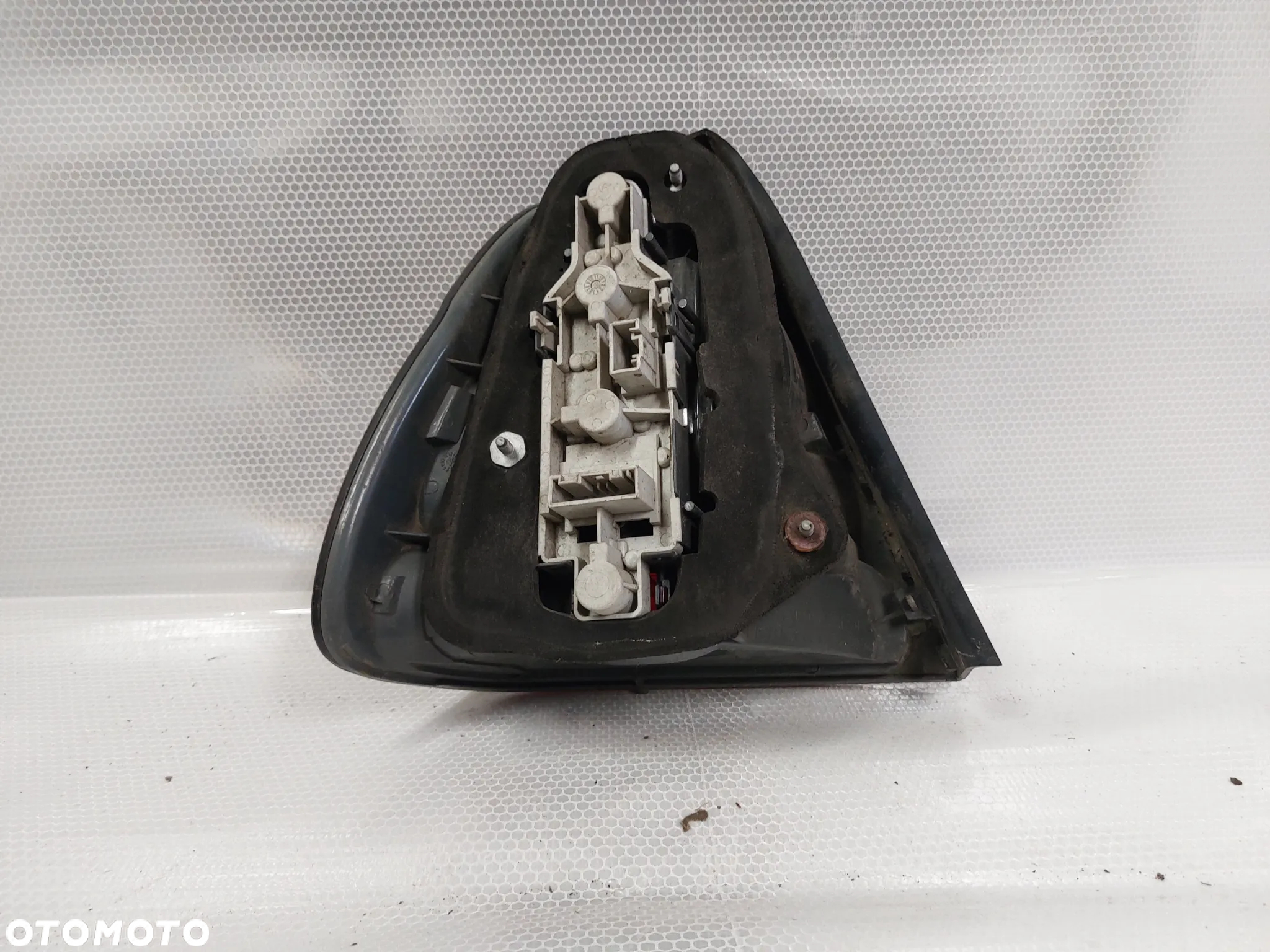 .  LAMPA TYL TYLNA PRAWA BMW E46 COMPACT !USZKODZONA! - 3