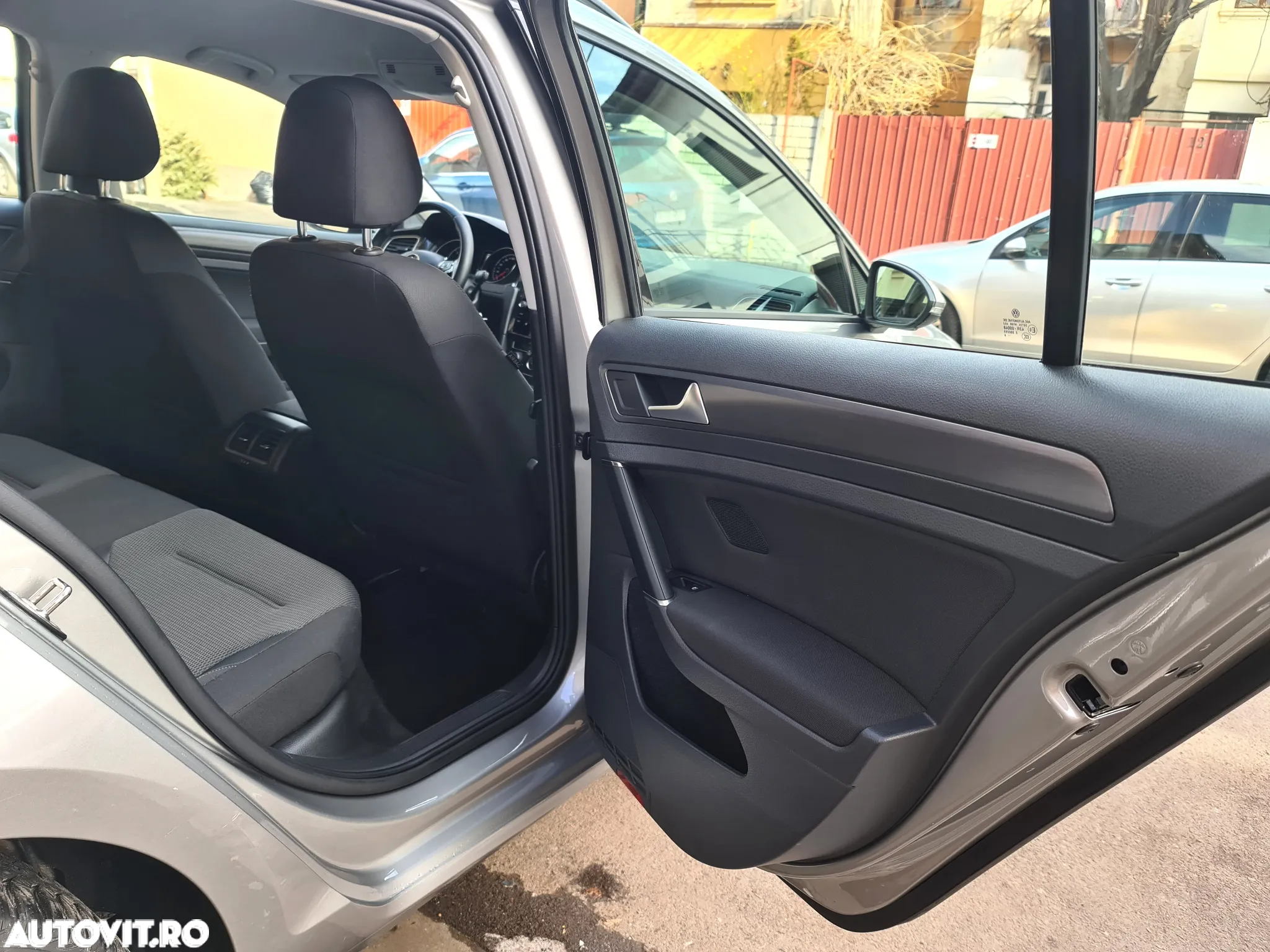Volkswagen Golf 1.6 TDI (BlueMotion Technology) DSG Comfortline - 12