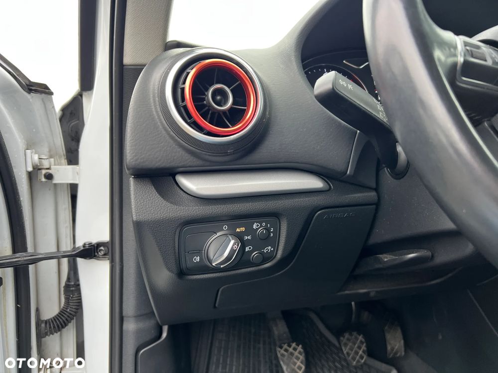 Audi A3 Sportback - 17