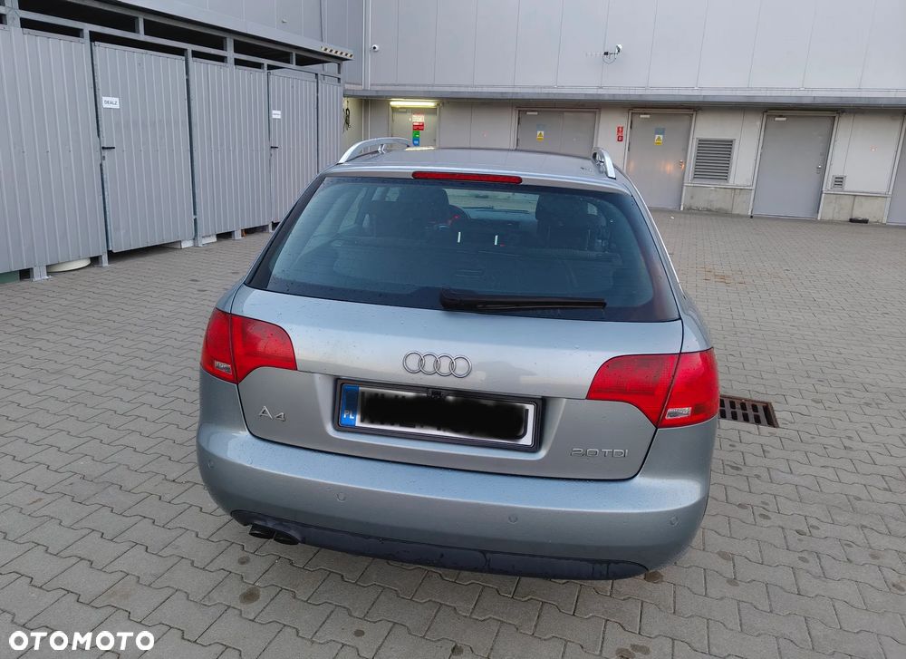 Audi A4 Avant 2.0 TDI - 11