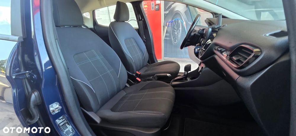 Ford Fiesta - 32