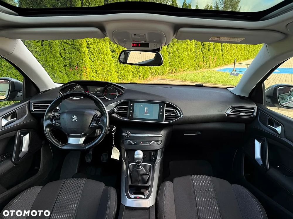 Peugeot 308 SW 1.6 BlueHDi Allure S&S - 29