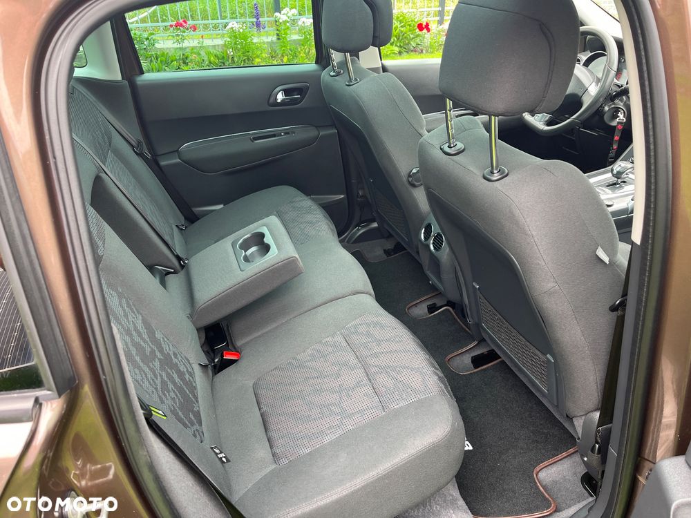 Peugeot 3008 Hybrid4 - 9