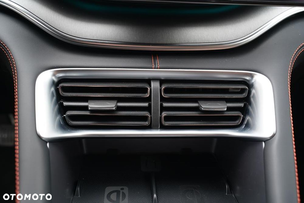 BYD Seal U 1.5T DM-i Design AWD - 11