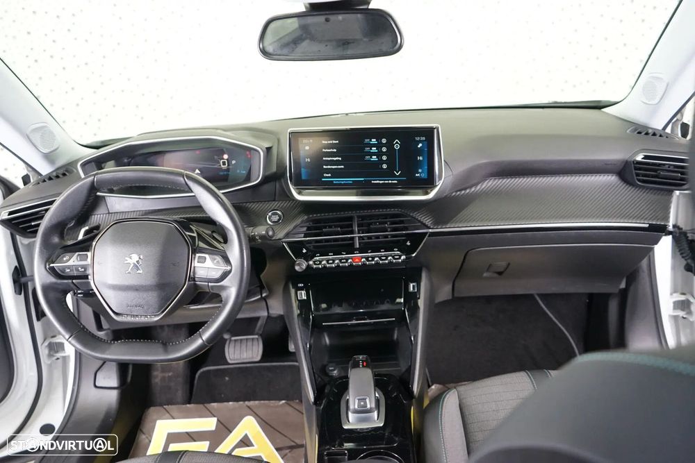Peugeot 2008 1.2 PureTech Allure Pack EAT8 - 18