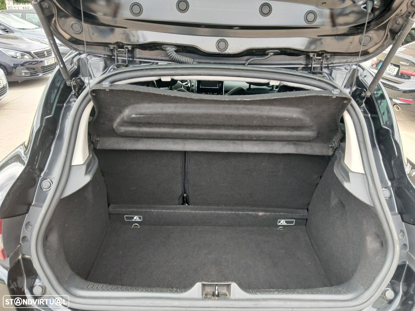 Renault Clio - 10