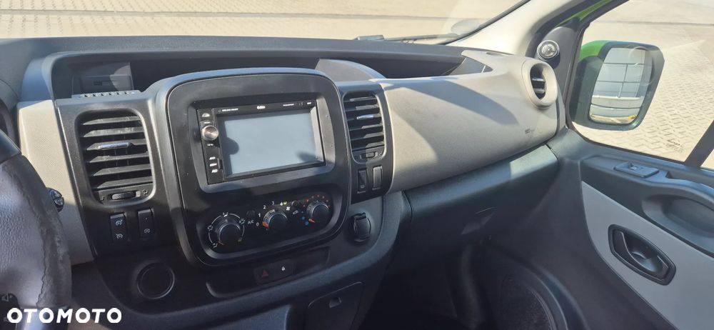 Renault Trafic Grand 1.6 dCi - 15
