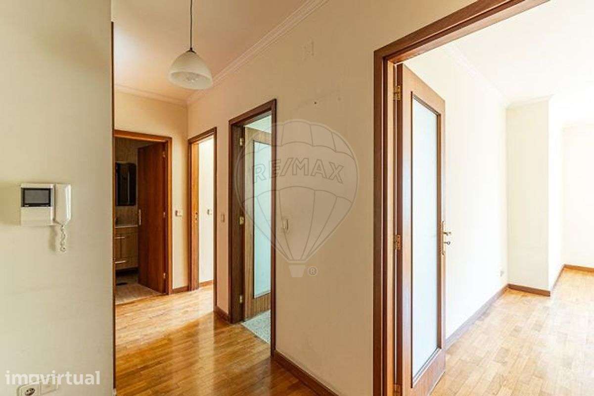Apartamento T1 para arrendamento - Grande imagem: 2/13