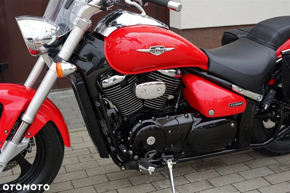 Suzuki Intruder - 27