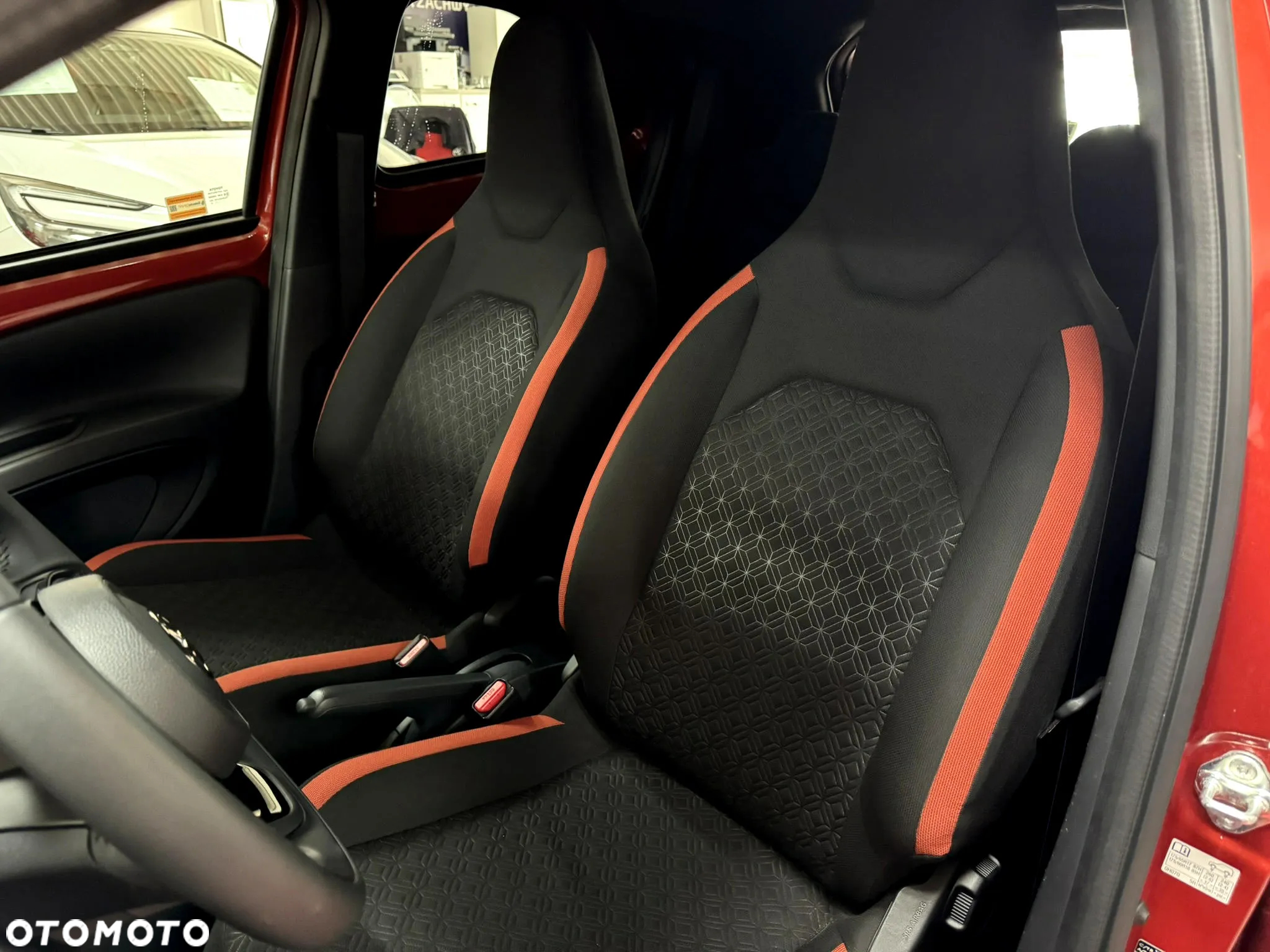 Toyota Aygo X 1.0 VVT-i Style CVT - 14