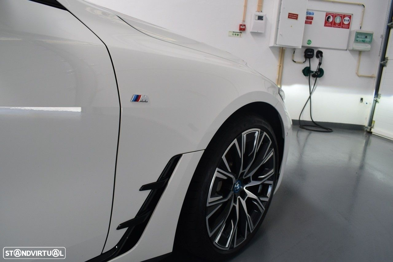BMW i4 eDrive40 Pack M - 55