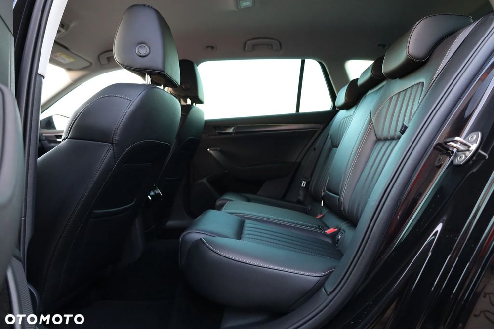 Skoda Superb 2.0 TDI DSG Premium Edition - 21