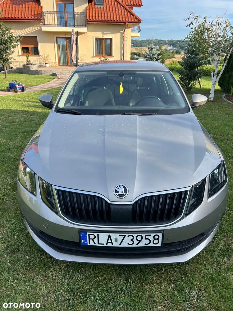 Skoda Octavia 1.6 TDI DSG Ambition - 11