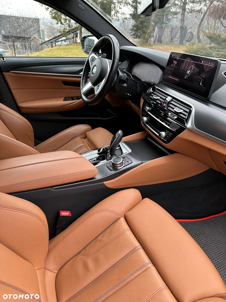 BMW Seria 5 520d xDrive mHEV M Sport sport - 10