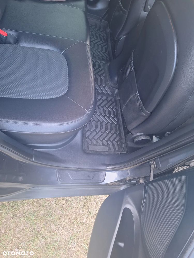 Hyundai ix35 1.6 GDI Classic 2WD - 12
