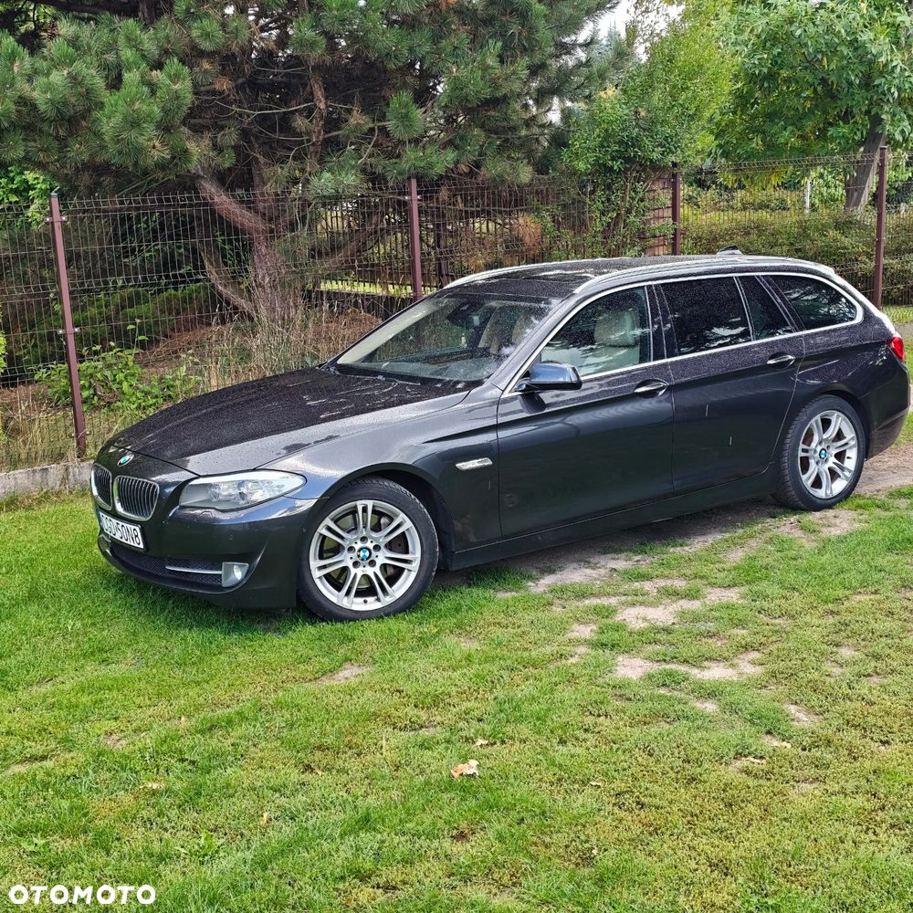 BMW Seria 5 530d Luxury Line - 32