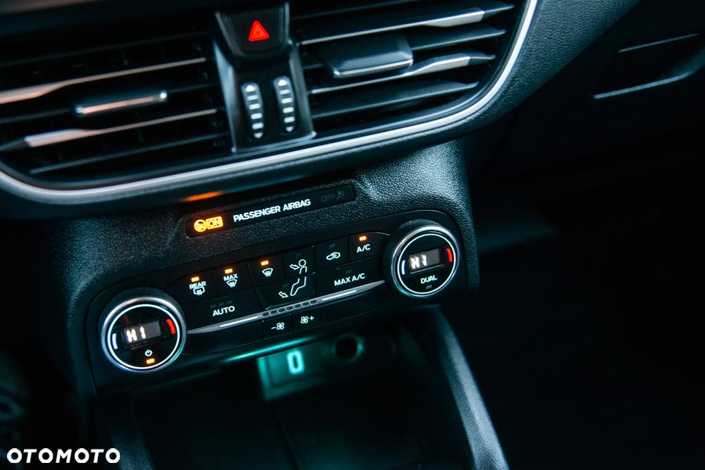 Ford Focus SW 1.5 EcoBlue S&S TITANIUM - 26