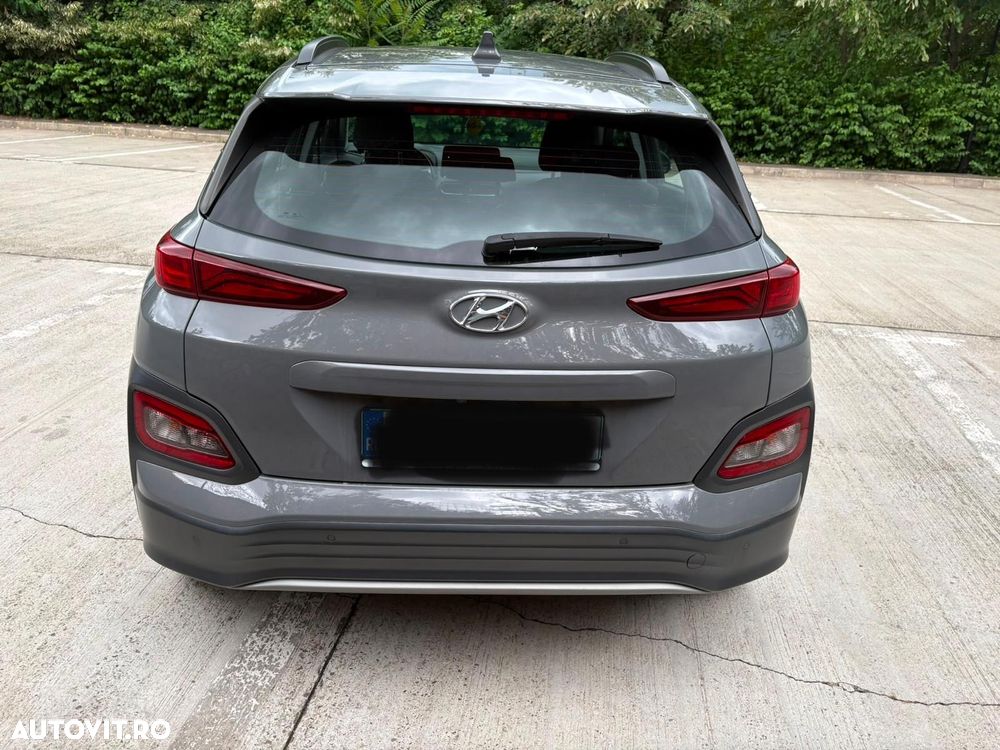 Hyundai KONA - 4