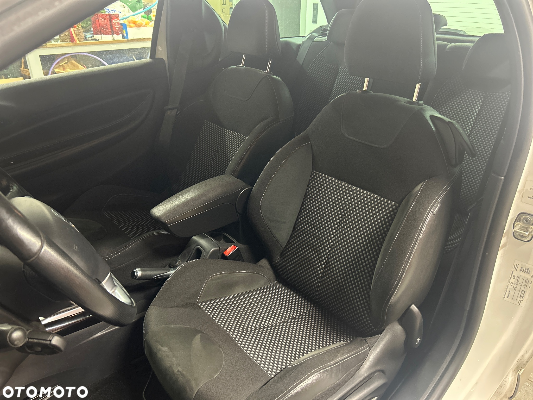 Citroën DS3 1.6 THP SportChic - 20