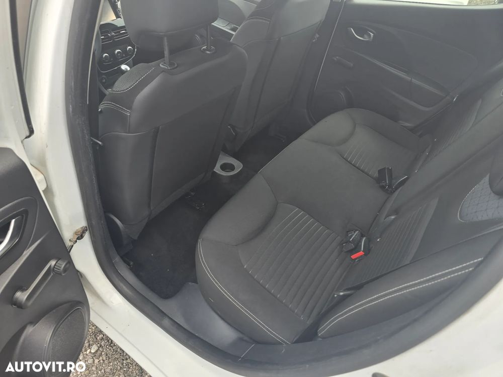 Renault Clio 1.5 dCi Zen - 9