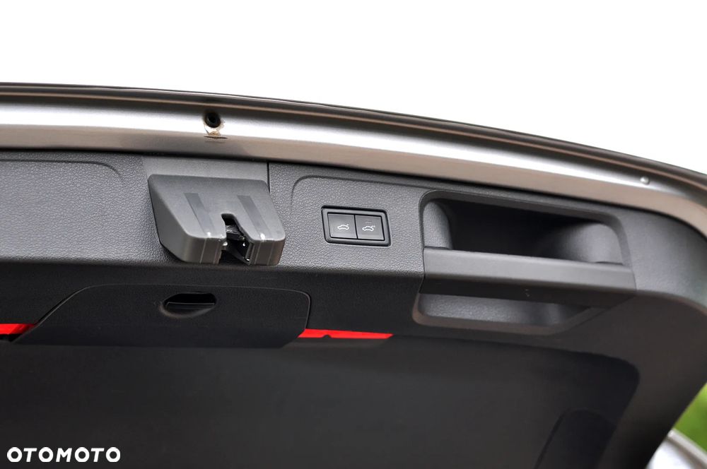 Volkswagen Passat 2.0 TDI EVO Elegance DSG - 37