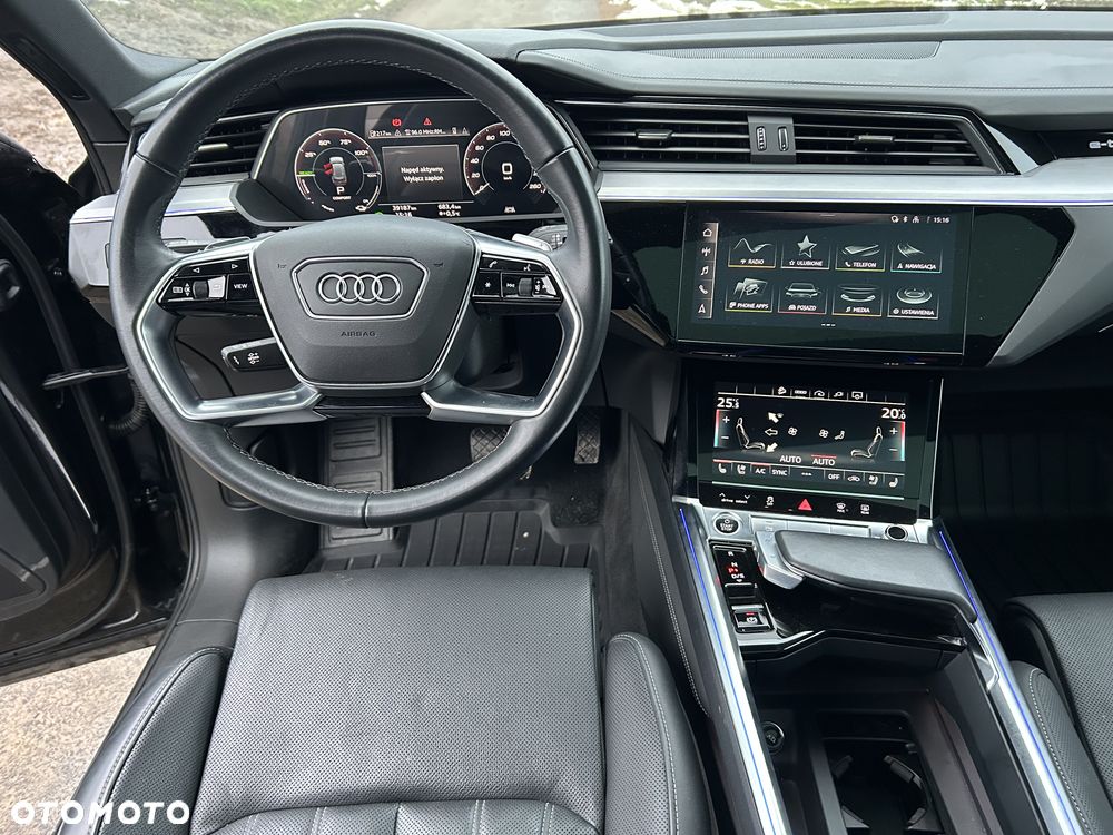 Audi Q8 - 6