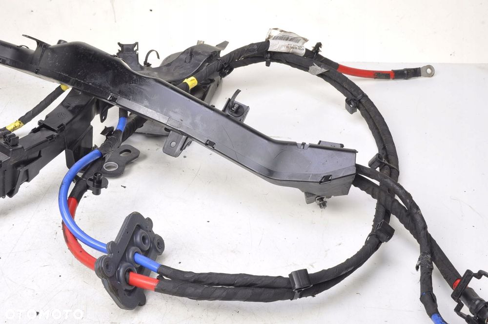 VOLVO XC60 II B5 BENZYNA WIĄZKA INSTALACJA PRZEWODY DO AKUMULATORA 32374028 - 8