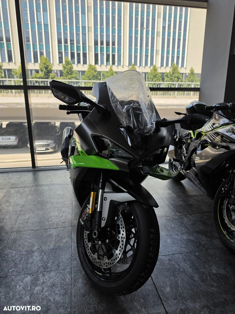 Kawasaki Ninja ZX-10R - 10