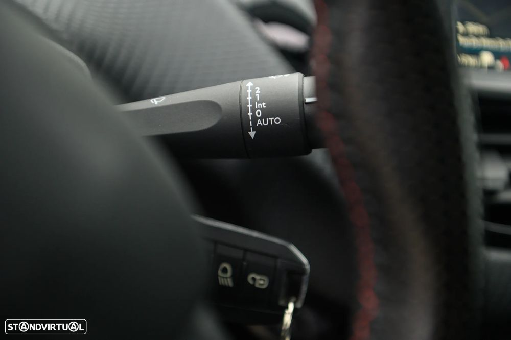 Peugeot 208 1.2 PureTech GT Line - 25