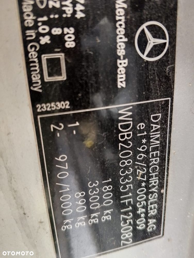 Mercedes CLK C208 (97-99r.) 2.0B 136KM. Silnik 111945 Skrzynia 717417 lakier 744. Cały na części GWARANCJA !!!  Przód Tył Zestaw Komplet Drzwi Klapa Zderzak Błotnik Maska Grill Atrapa Szyba Pas Lampa Lusterko Boczki Fotel Kanapa Kokpit Deska Rozdzielcza Przełącznik Włącznik Sterownik Przewody Wiązka Instalacja Moduł Komputer Czujnik Listwa Pompa Alternator Wtryski Głowica Rozrusznik Kompresor Sprzęgło Dwumas Silnik Skrzynia ABS Klimatyzacji Paliwa Wspomagania Kolektor Turbina Przepustnica Zawór Chłodnica Koło Hak Belka Sanki Zawieszenie Mcpherson Półoś Amortyzator Wydech Tłumik Zacisk Most - 8