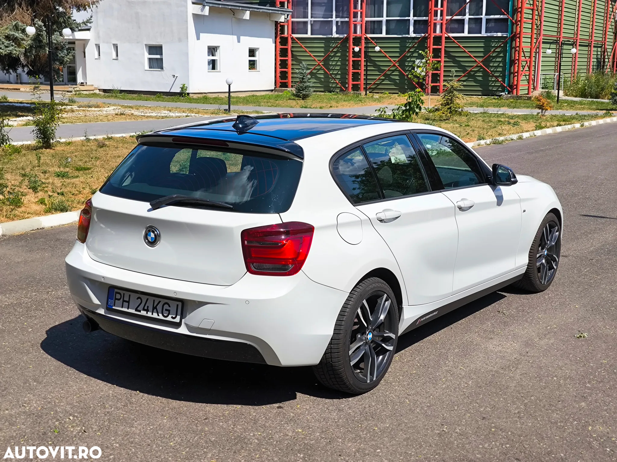BMW Seria 1 120d - 5