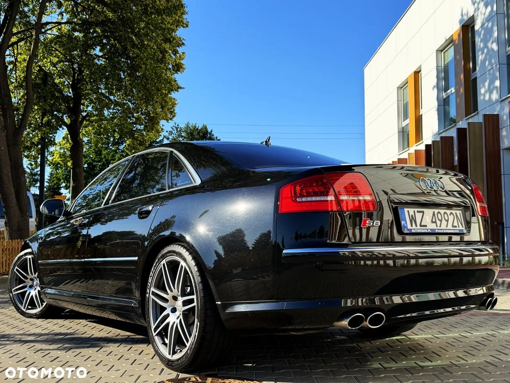 Audi S8 - 3