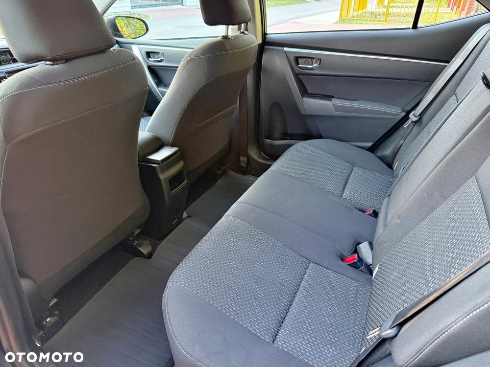 Toyota Corolla 1.6 Prestige - 24