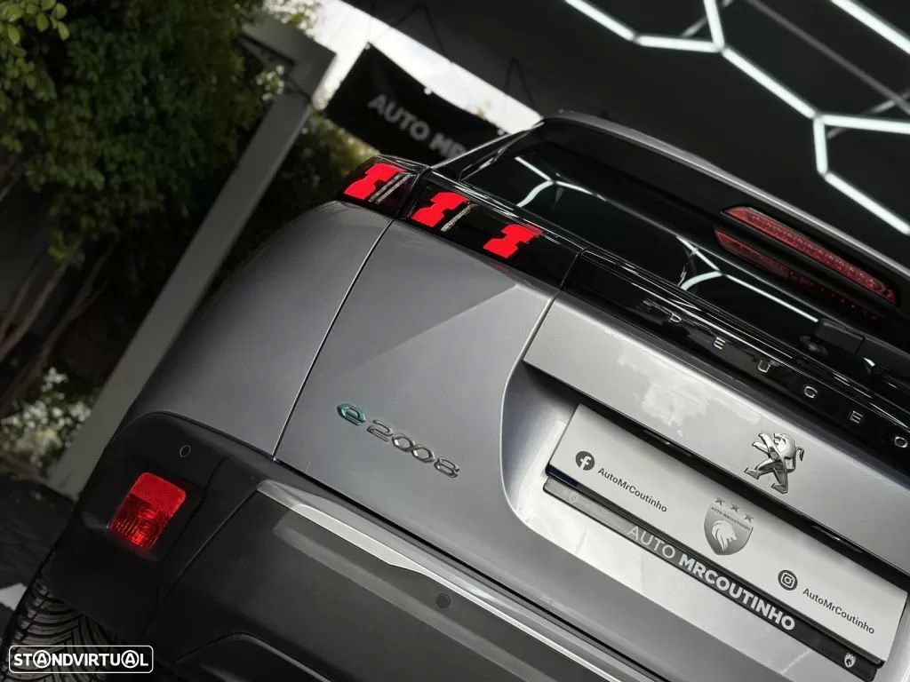 Peugeot e-2008 Active Pack - 5