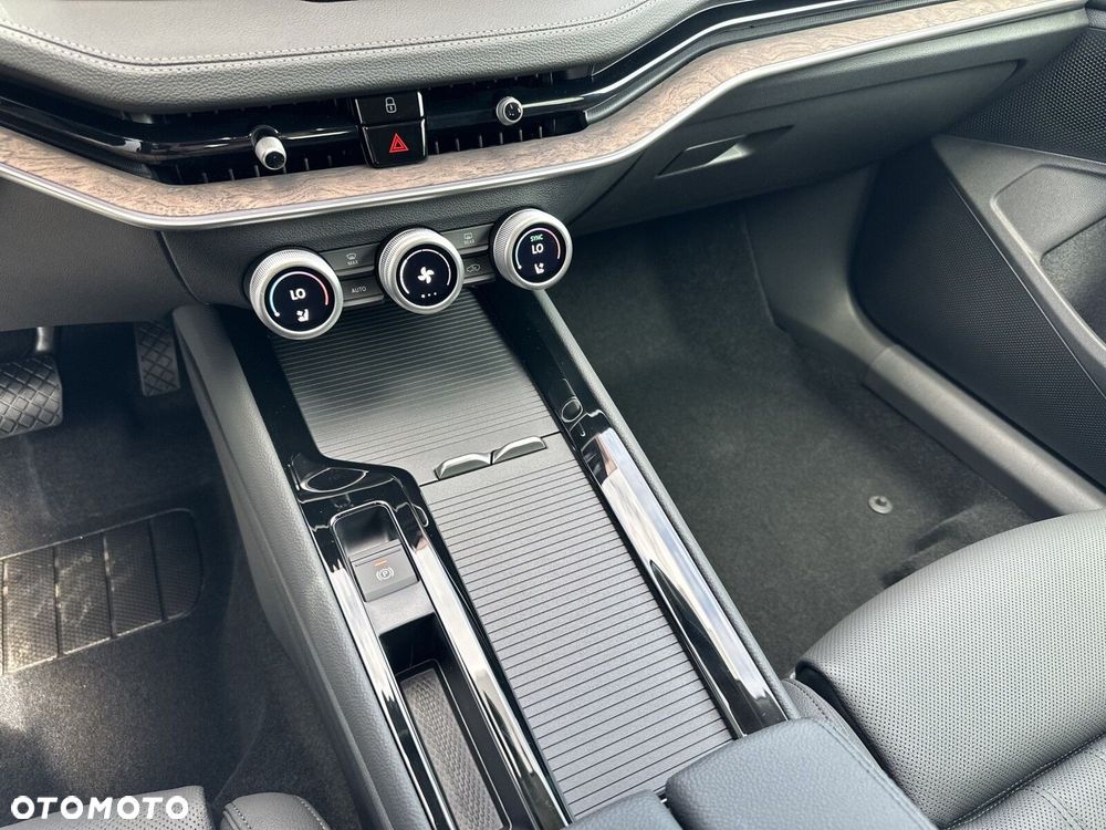 Skoda Superb 2.0 TSI 4x4 L&K DSG - 19