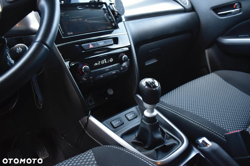 Suzuki Vitara - 10