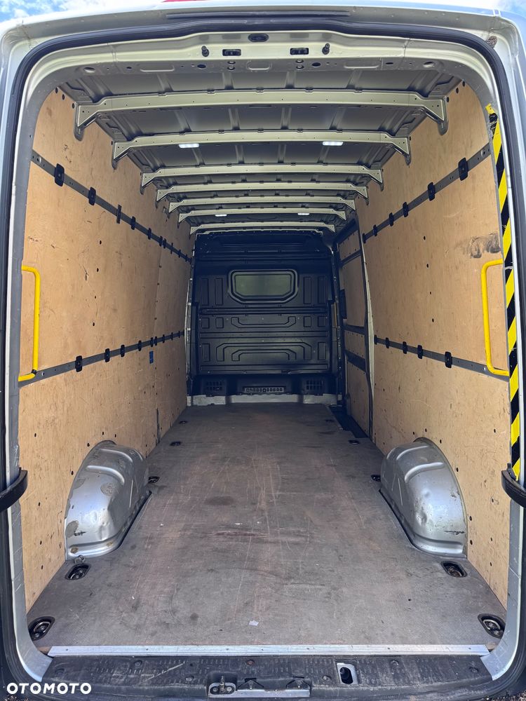 Volkswagen Crafter - 16