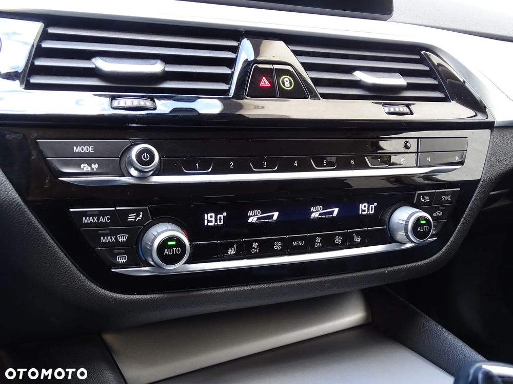 BMW Seria 5 520d - 16