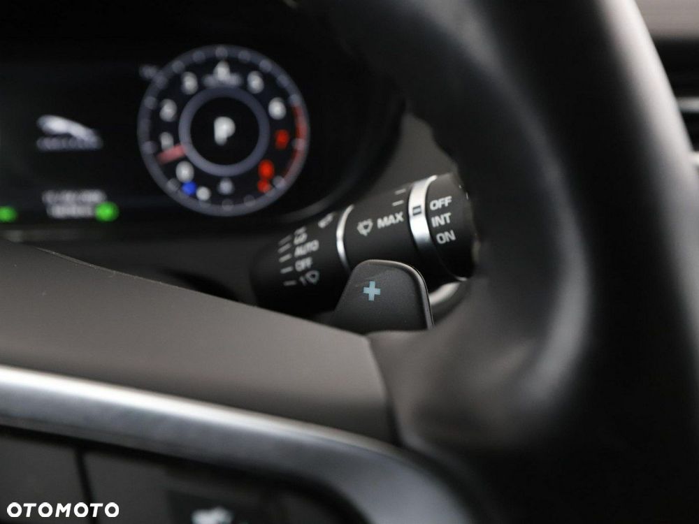 Jaguar E-Pace P200 AWD R-Dynamic S - 33