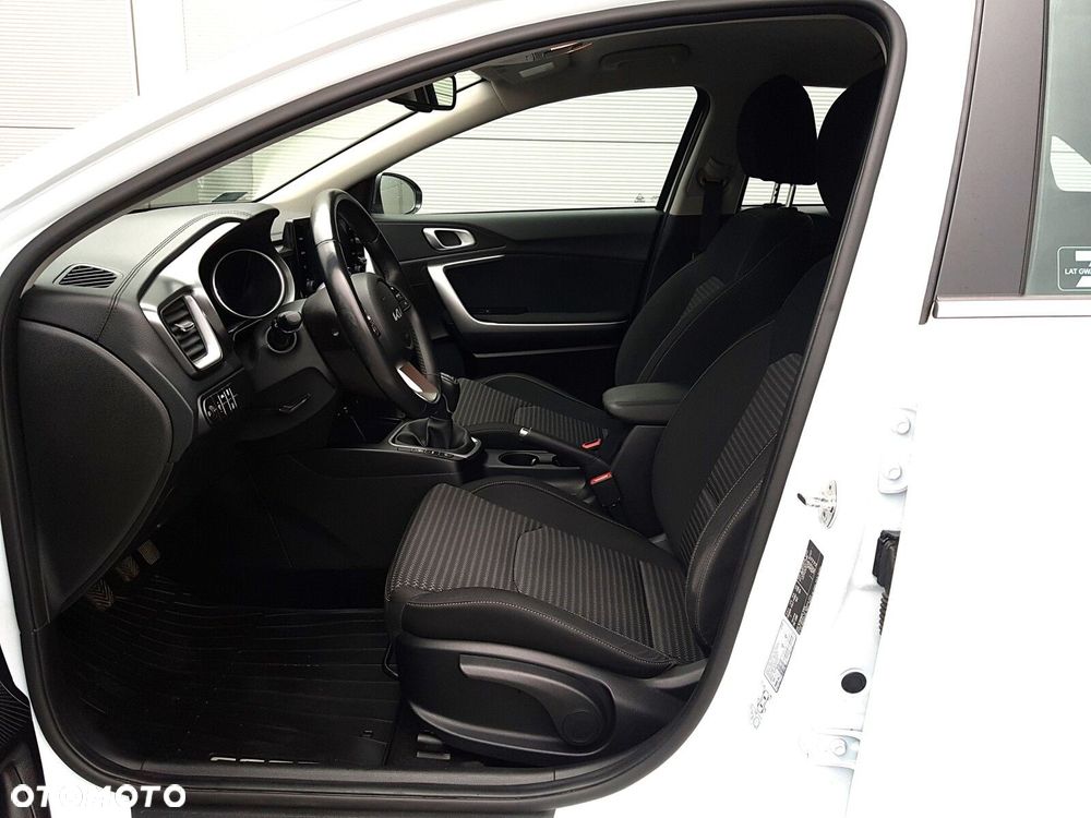 Kia Ceed 1.5 T-GDI M - 15