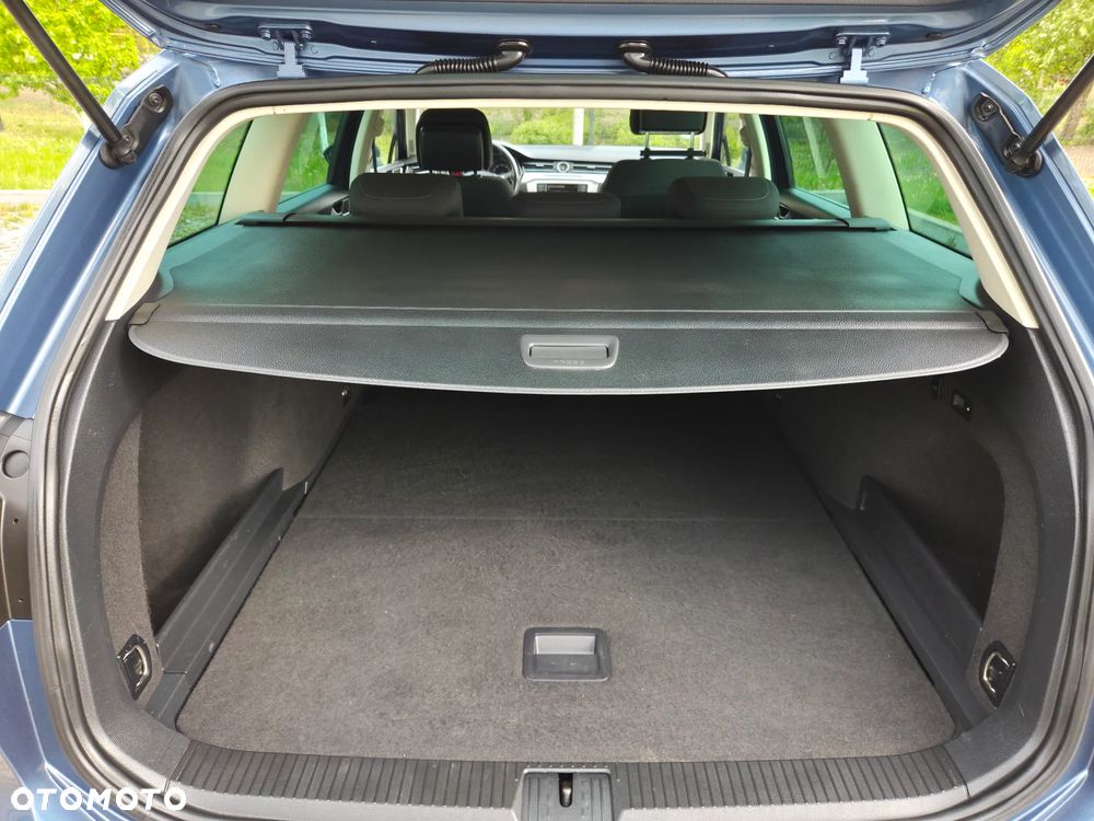 Volkswagen Passat 2.0 TDI BMT Comfortline - 16