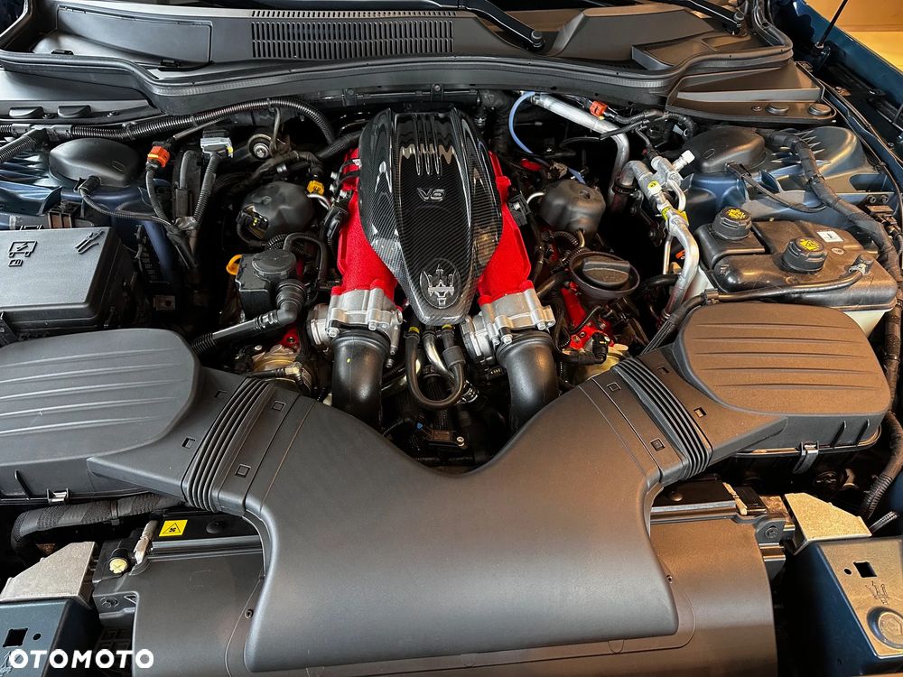 Maserati Ghibli Trofeo - 13