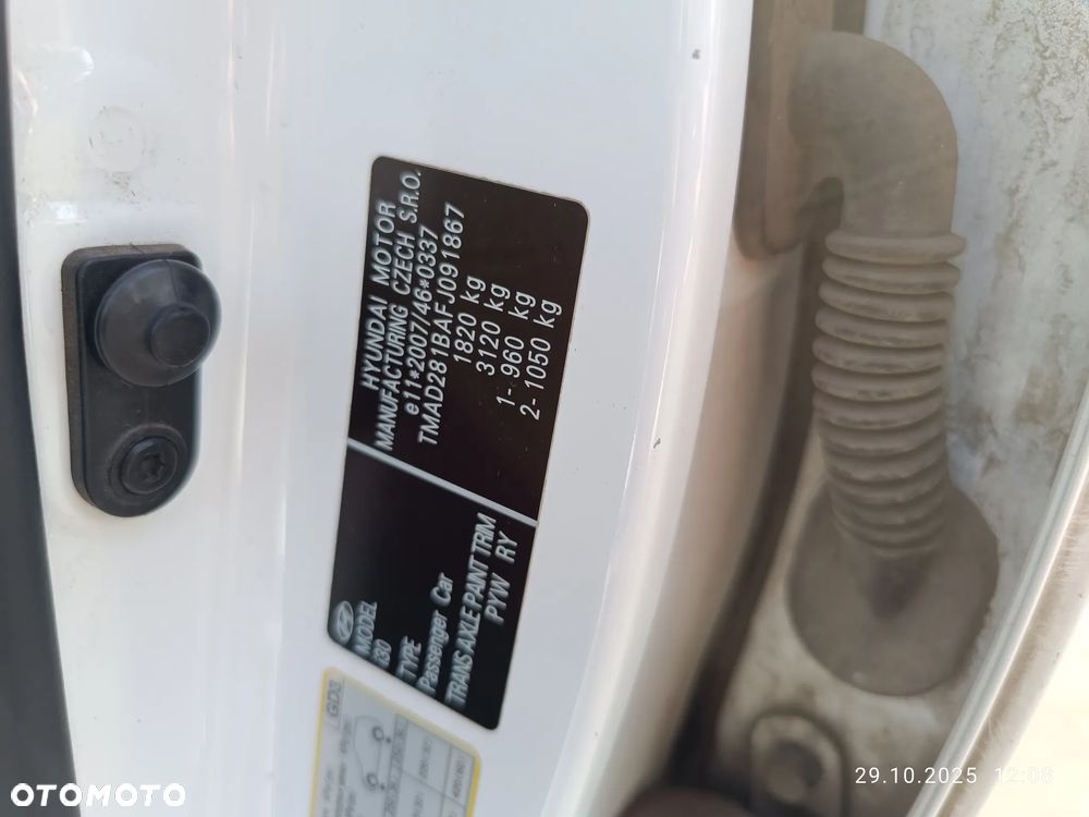 Hyundai i30 1.6 Classic + - 14