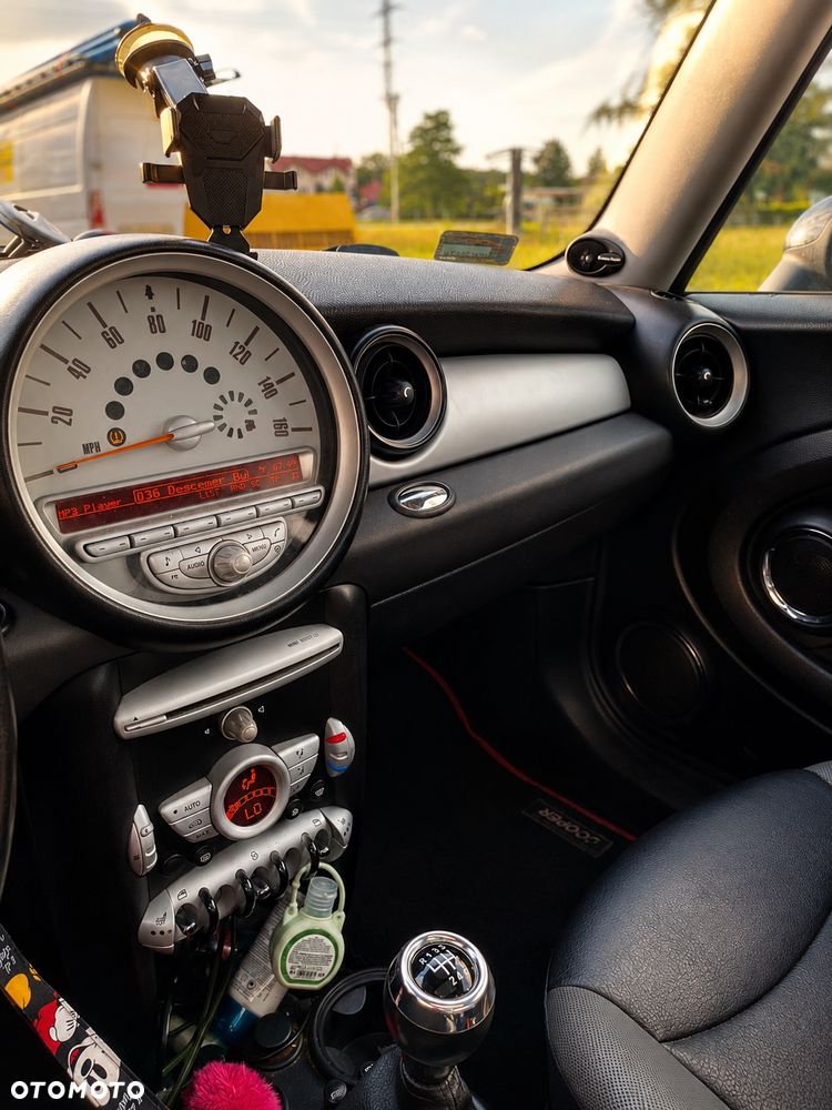 MINI Cooper Standard - 5