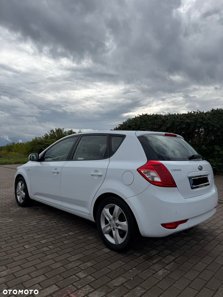 Kia Ceed 1.4 CVVT - 4