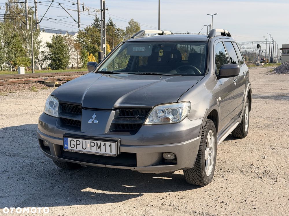 Mitsubishi Outlander 2006 photo 2