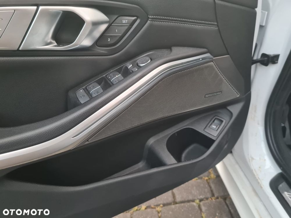 BMW Seria 3 M340i xDrive - 15