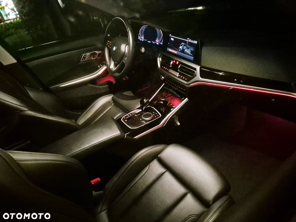 BMW Seria 3 320d MHEV Luxury Line - 35